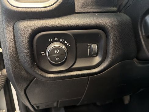 Used 2024 RAM 2500 Big Horn AWD/4WD image 15
