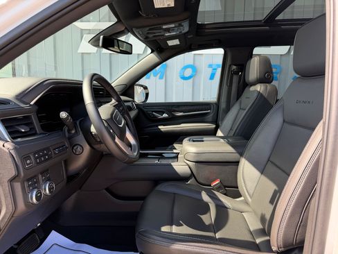 Used 2022 GMC Yukon Denali AWD/4WD image 10
