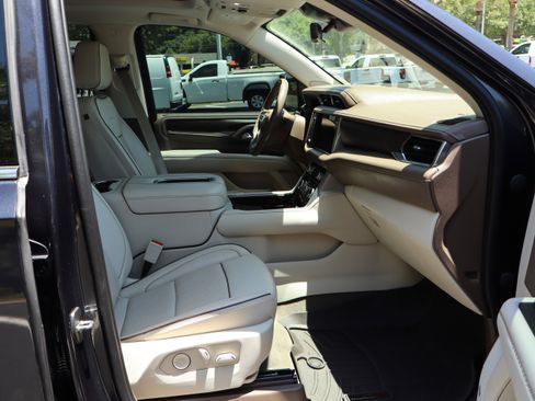 Used 2023 GMC Yukon Denali w/ Denali Reserve Package AWD/4WD image 31