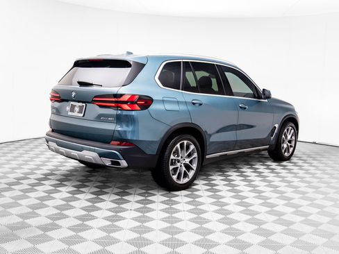 Used 2024 BMW X5 xDrive40i w/ Parking Assistance Package image 5