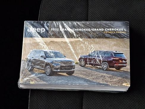 Used 2022 Jeep Grand Cherokee L Laredo AWD/4WD image 25
