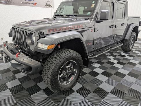 Used 2022 Jeep Gladiator Rubicon w/ Cold Weather Group AWD/4WD image 3