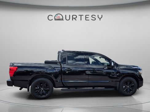 Certified 2023 Nissan Titan SV w/ SV Convenience Package RWD image 8