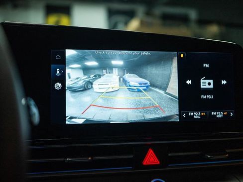 Used 2024 Hyundai Elantra SEL image 19