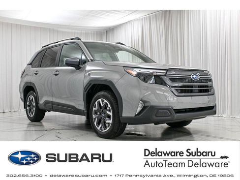 Used 2026 Subaru Forester Premium AWD/4WD image 1