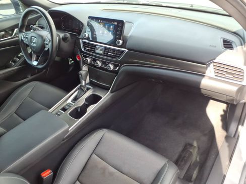 Used 2021 Honda Accord Sport image 9