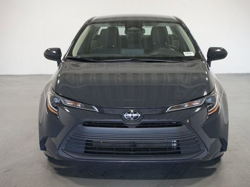 Certified 2023 Toyota Corolla LE image 2