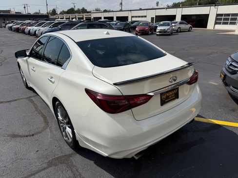 Used 2019 INFINITI Q50 Luxe w/ Essential Package (3.0T Luxe) RWD image 4