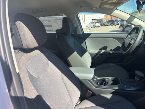 New 2025 Kia K4 LXS image 13