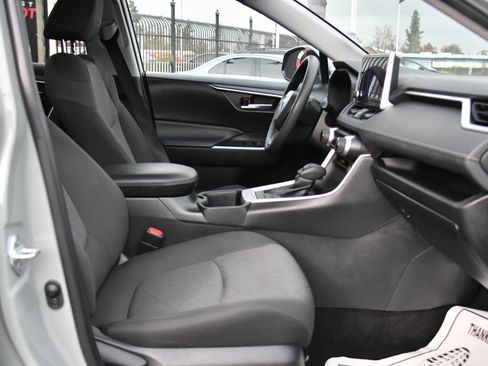 Used 2023 Toyota RAV4 XLE image 45