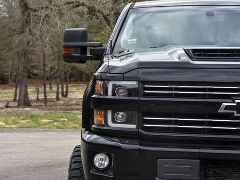 Used 2019 Chevrolet Silverado 2500 LTZ w/ Duramax Plus Package image 85