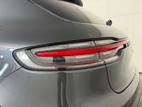 Used 2024 Porsche Macan AWD/4WD image 14