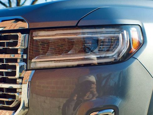 Used 2022 GMC Acadia Denali w/ Denali Ultimate Package image 10