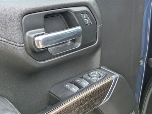 Used 2019 Chevrolet Silverado 1500 LT w/ Texas Edition image 12