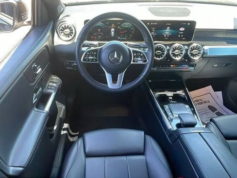 Used 2021 Mercedes-Benz GLB 250 image 13