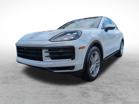 Used 2024 Porsche Cayenne Coupe image 35