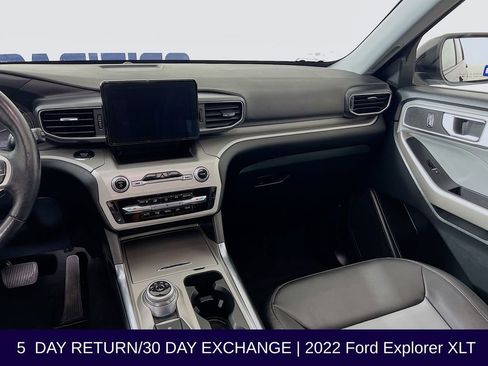 Used 2022 Ford Explorer XLT w/ Equipment Group 202A image 29