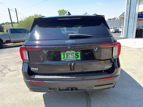 Certified 2025 Ford Explorer ST-Line w/ ST-Line Street Pack AWD/4WD image 10