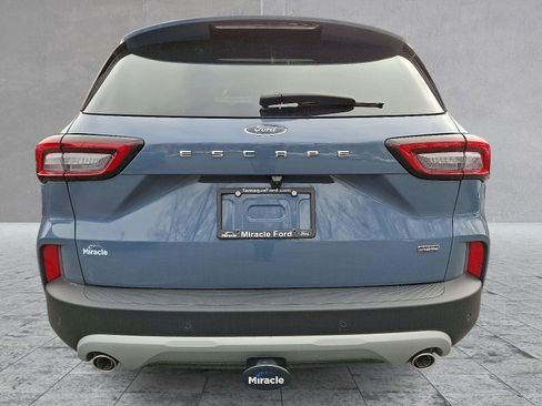 Used 2024 Ford Escape SE w/ PHEV Premium Package image 5