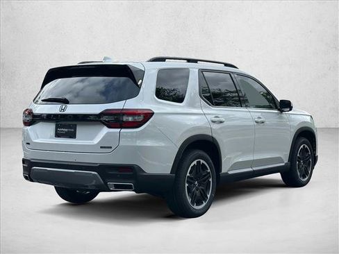 New 2026 Honda Pilot image 2
