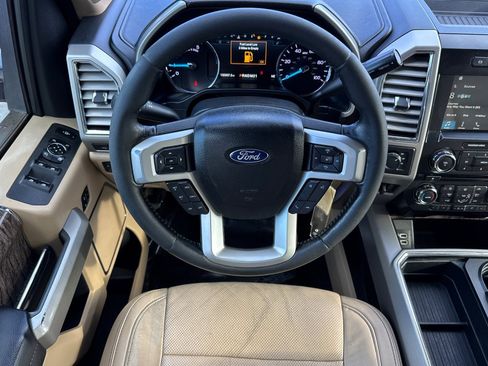 Used 2017 Ford F250 Lariat w/ Chrome Package image 28