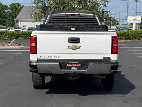 Used 2018 Chevrolet Silverado 2500 W/T RWD image 7