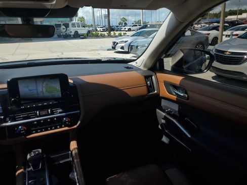 Used 2025 Nissan Pathfinder Platinum w/ Cargo Package FWD image 23
