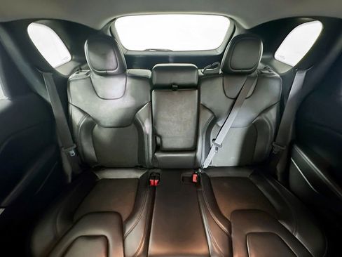 Used 2020 Jeep Cherokee Latitude Plus image 13