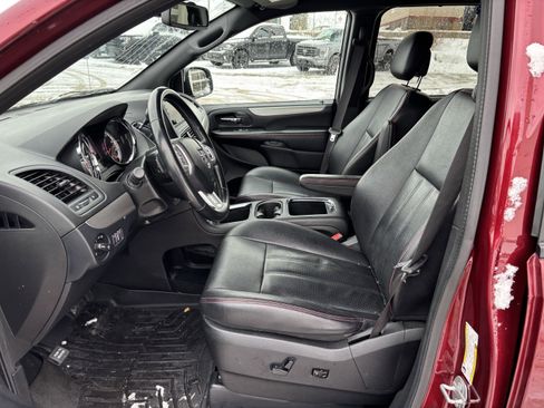 Used 2019 Dodge Grand Caravan GT image 9