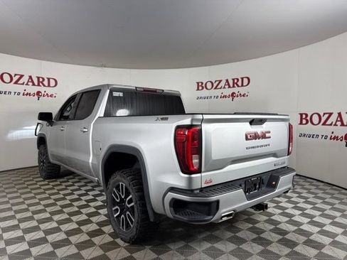 Used 2020 GMC Sierra 1500 Elevation w/ Elevation Value Package AWD/4WD image 6