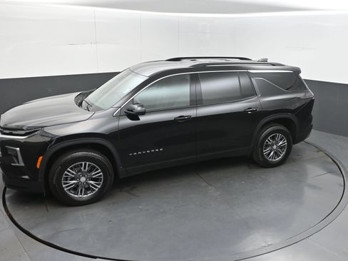 Certified 2026 Chevrolet Traverse LT FWD image 37