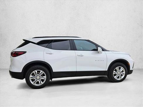 Used 2022 Chevrolet Blazer LT FWD image 3