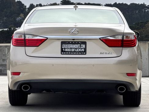 Used 2013 Lexus ES 350 w/ Premium Pkg FWD image 9