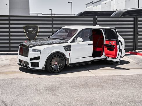 Used 2026 Rolls-Royce Cullinan AWD/4WD image 5