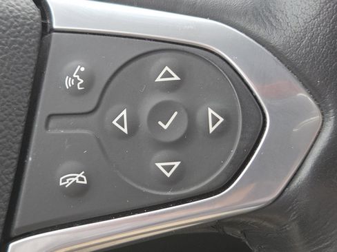 Used 2021 Chevrolet Traverse Premier w/ Redline Edition image 36