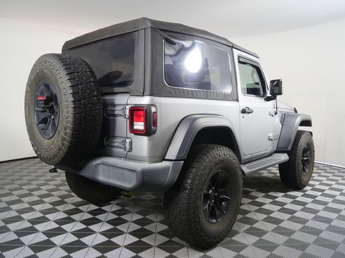 Used 2019 Jeep Wrangler Sport S AWD/4WD image 3