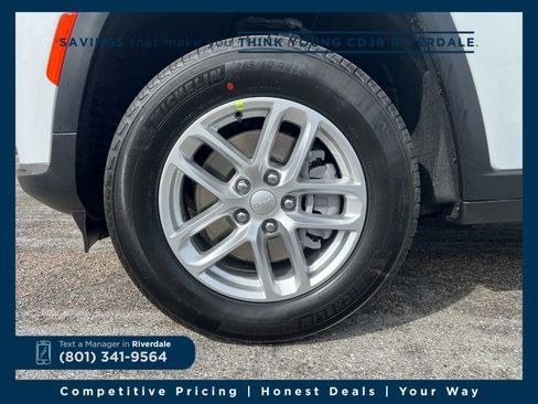 New 2026 Jeep Grand Cherokee L L LAREDO 4X4 image 26