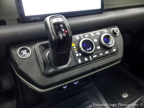 Used 2021 Land Rover Defender 110 SE image 19