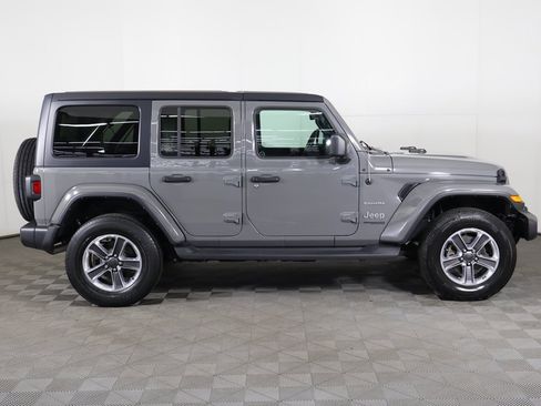 Used 2021 Jeep Wrangler Unlimited Sahara w/ Uconnect 4C Nav & Sound Group image 15