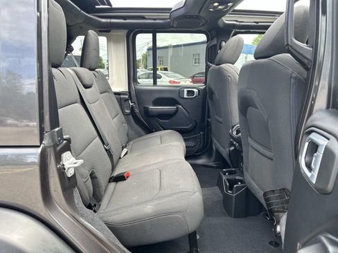 Used 2021 Jeep Wrangler Unlimited Sport w/ Sun And Sound Package AWD/4WD image 17