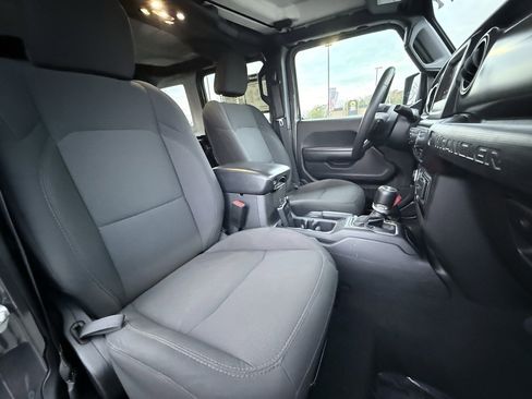 Used 2023 Jeep Wrangler Sport S image 30