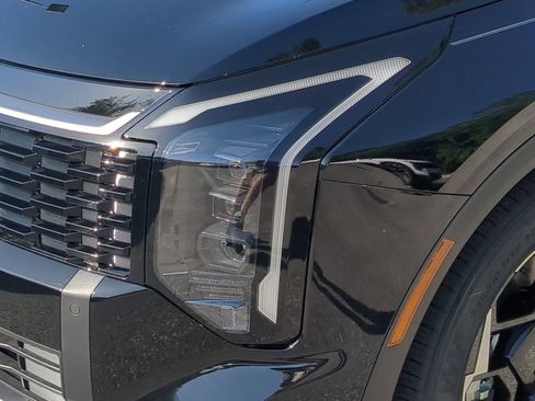 New 2026 Kia Sportage EX image 9