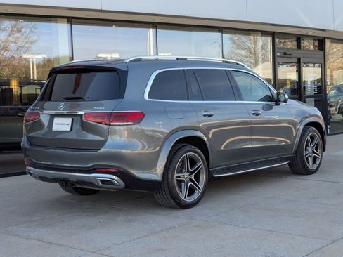 Used 2022 Mercedes-Benz GLS 450 4MATIC image 9