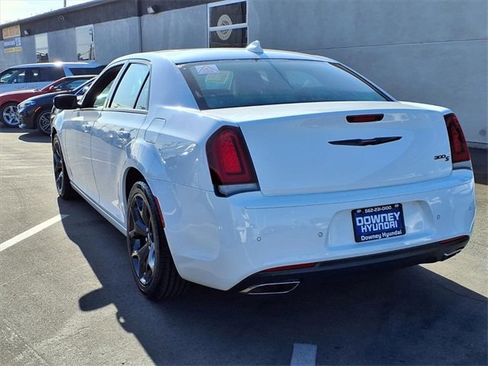 Used 2022 Chrysler 300 S image 6