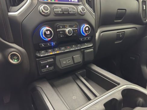 Used 2019 GMC Sierra 1500 AT4 w/ Off Road Performance Package AWD/4WD image 32