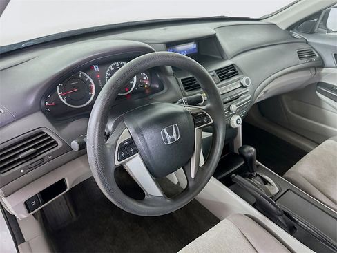 Used 2010 Honda Accord LX-P image 10
