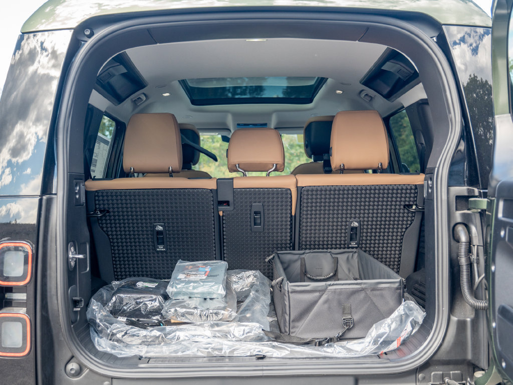 New 2026 Land Rover Defender 110 S AWD/4WD image 25