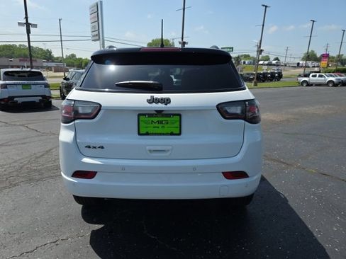 Used 2025 Jeep Compass Limited w/ Driver Assist Group I AWD/4WD image 6
