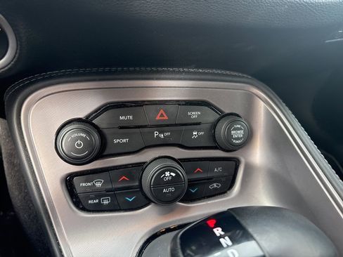 Used 2023 Dodge Challenger R/T w/ Blacktop Package image 11
