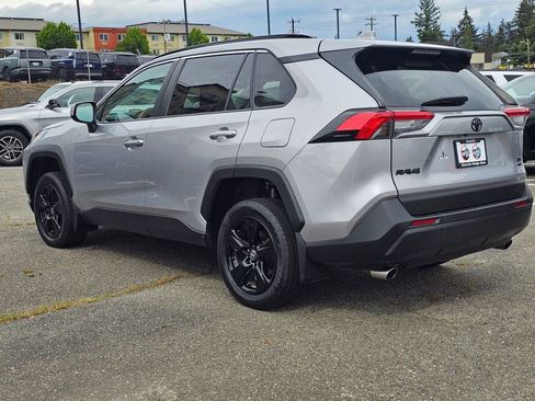 Used 2022 Toyota RAV4 XLE w/ XLE Grade Weather Package AWD/4WD image 7
